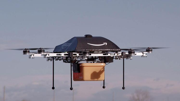 Hier kommt das Bestellte! Amazon will Pakete mit Drohnen ausliefern. Foto: Amazon
