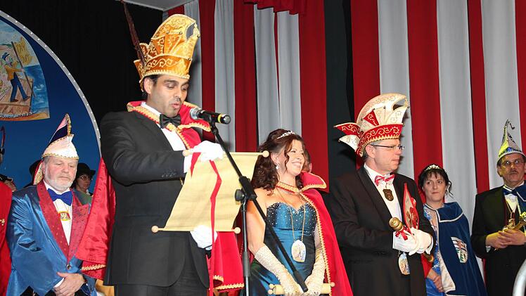 Prinz Parag bei der Regierungserklärung