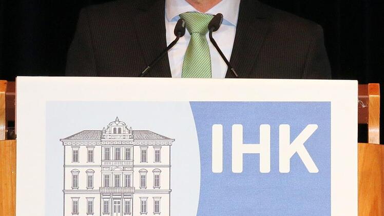 Stefan Müller, Parlamentarischer Staatssekretär im Bundesministerium für Bildung und Forschung, bei seiner Rede Foto: Bettina Knauth