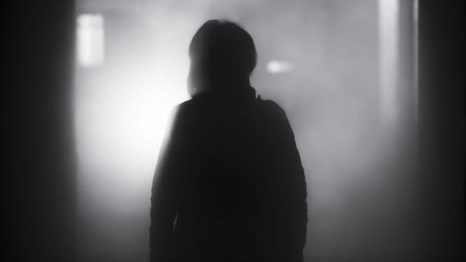Zahlreiche Menschen träumen davon, verfolgt zu werden. Oftmals symbolisch: ein Schatten. Foto: Symbolbild / Pixabay.com / StockSnap