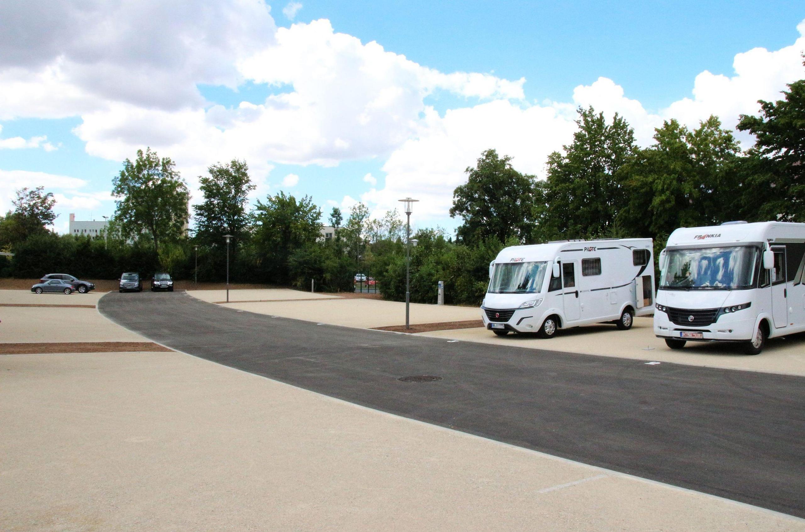 Wohnmobile parken in Coburg jetzt mit "Vesteblick"