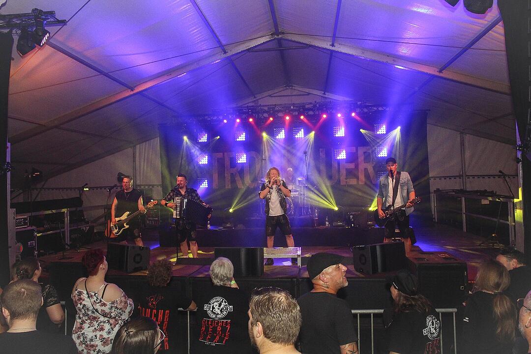 Heavy Volxmusic in Dörfleins!