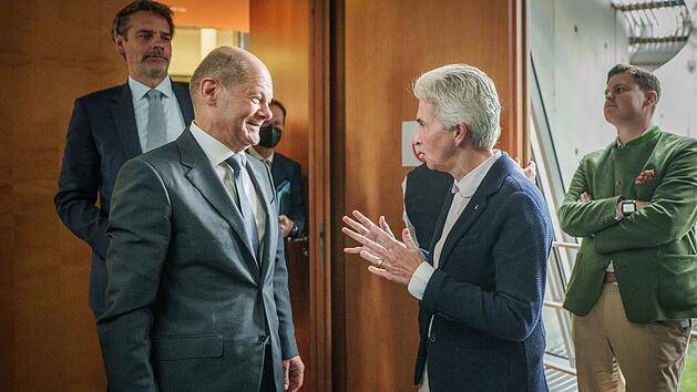 Olaf Scholz und Marie-Agnes Strack-Zimmermann