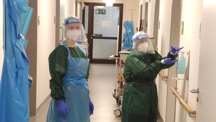Auf der Covid-Station wird rund um die Uhr in voller Schutzausrüstung gearbeitet.   Foto: Krankenhaus St. Anna
