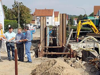 Besprechung an  der Brückenbaustelle Foto: Joachim Karl