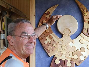 Kurt Müller verwendete viele unterschiedliche Hölzer.  Foto: Gerd Schaar