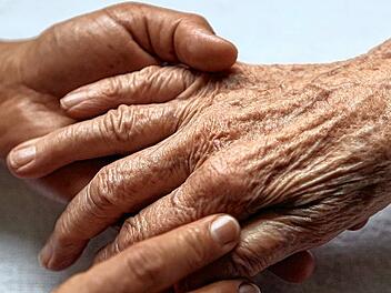 Alzheimer Jahre im Voraus erkennen: Bluttest soll Früherkennung revolutionieren