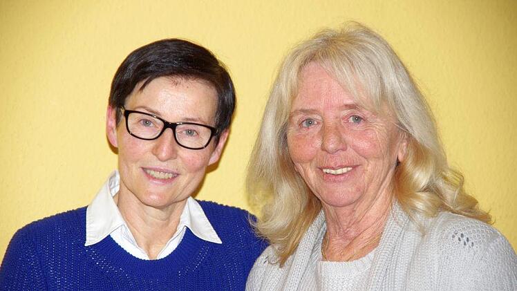 Wechsel der Stellvertreterinnen:  Monika Bauer (links) folgt   Christiana Reichert als 2. Vorsitzende nach. Foto: Klaus Werner