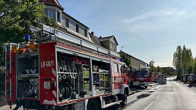 Brand in Lichtenfels - Explosion gef&auml;hrdet Feuerwehrleute