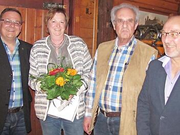Von links: HBV-Vorsitzenden Andreas Gehring, Elke Wache, Werner Schillig und Gerold Wache  Foto: Martin Koch