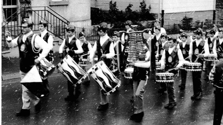 Wann war das? Egon Endreß und sein Musikzug. Fotos: Archiv FCSH
