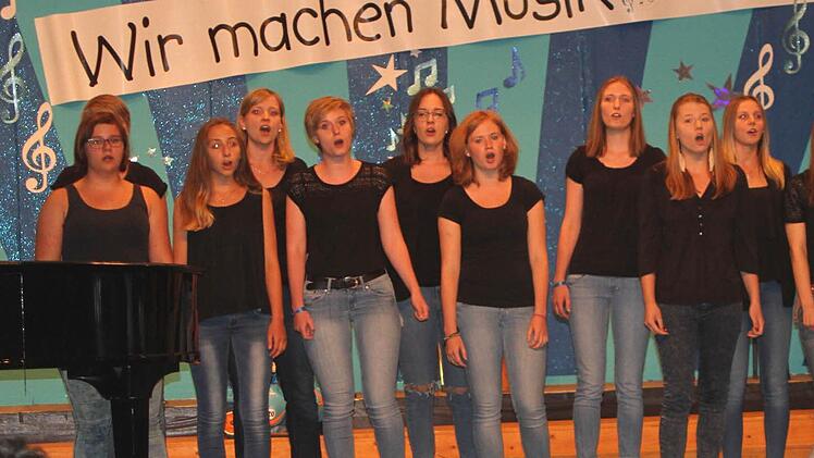 Der Zeiler Nachwuchs "Kapala Red" begeisterte mit lockeren Songs a capella Fotos: Günther Geiling