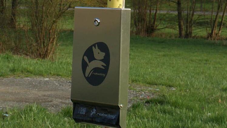 Einen ersten Versuch mit "Hundtoiletten" macht die Gemeinde Oberaurach zwischen Trossenfurt und Kirchaich. Die ersten Ergebnisse sind ambivalent.