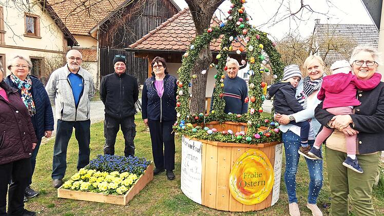 Die Dorfgemeinschaft von See und Oberlangenroth lädt heute zu einem Osterverkauf am Edeka-Einkaufsmarkt in der Wirsberger Straße ein.
