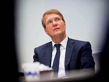 Die Diskussion über den möglichen Vorstandsposten bei der Deutschen Bahn für den früheren Kanzleramtsminister Pofalla zieht immer größere Kreise. Foto: Michael Kappeler/dpa