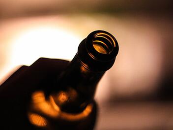 Statt Radler war eine ätzende Flüssigkeit in der Flasche. Symbolfoto: Christopher Schulz