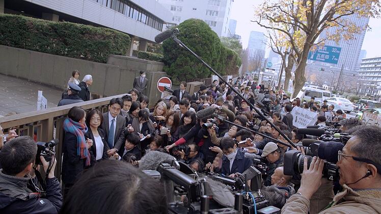 Der Zivilprozess gegen Shiori Itōs Vergewaltiger sorgte f&uuml;r Aufregung in Japan.