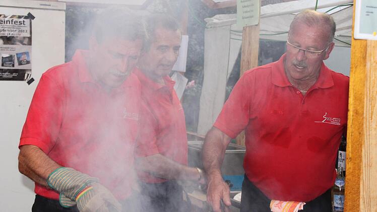 Die drei Herren vom Grill. Foto: Michael Schulbert