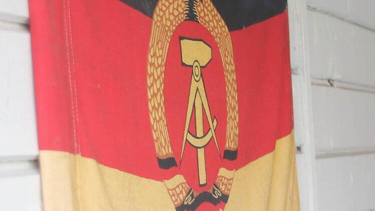 Die DDR-Flagge in der Gedenkstätte Foto: Friedwald Schedel