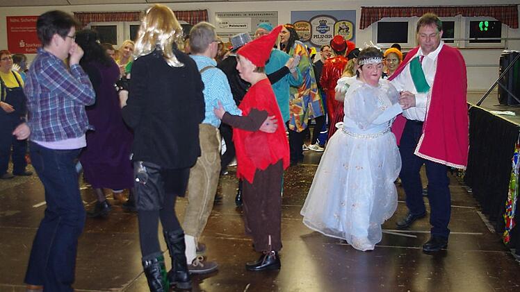 Wefa-Fasching in Neukenroth. Foto: Heike Schülein