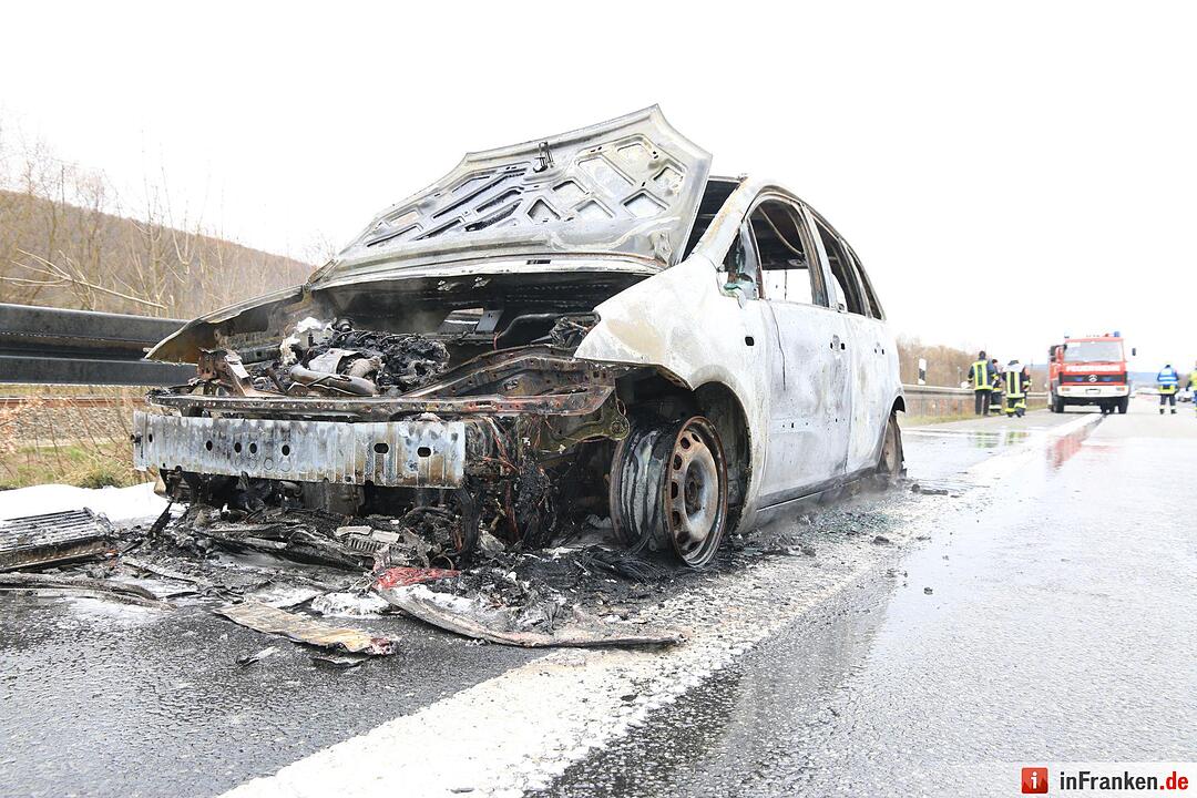 Pkw-Brand auf A70 bei Eltmann