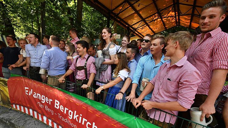 Anstich zur Bergkirchweih 2017 Foto: Ronald Rinklef