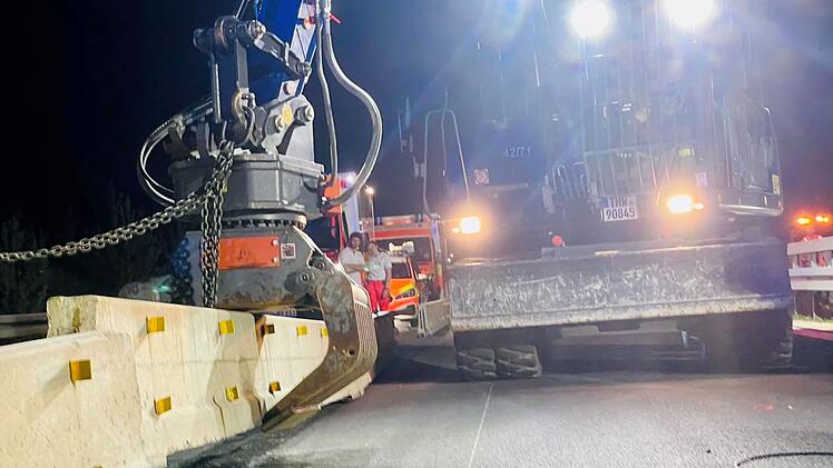 A73 bei Rödental: Feuerwehr erlebt Zivilcourage bei Messerattacken-Einsatz - Helfer "mitgerannt"