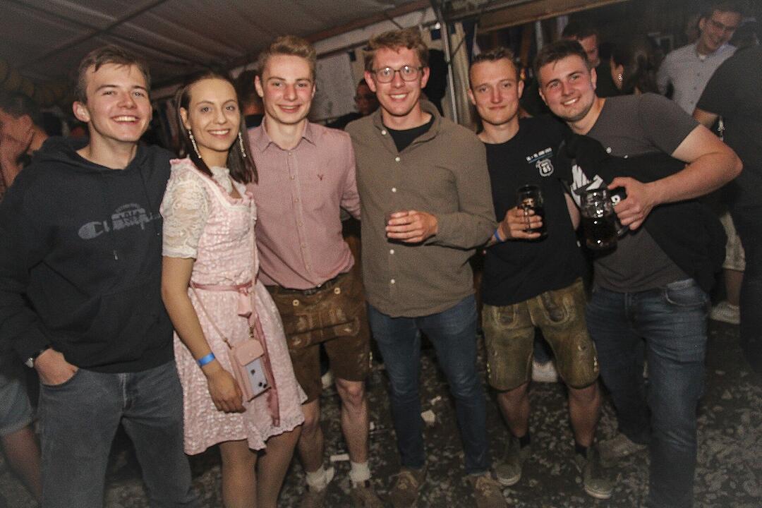 Mit der Partyband "Popnach8"!
