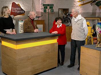 In der Montagsausgabe der ZDF-Sendung "Bares f&uuml;r Rares" sorgte eine auff&auml;llige Vase f&uuml;r Gespr&auml;chsstoff.