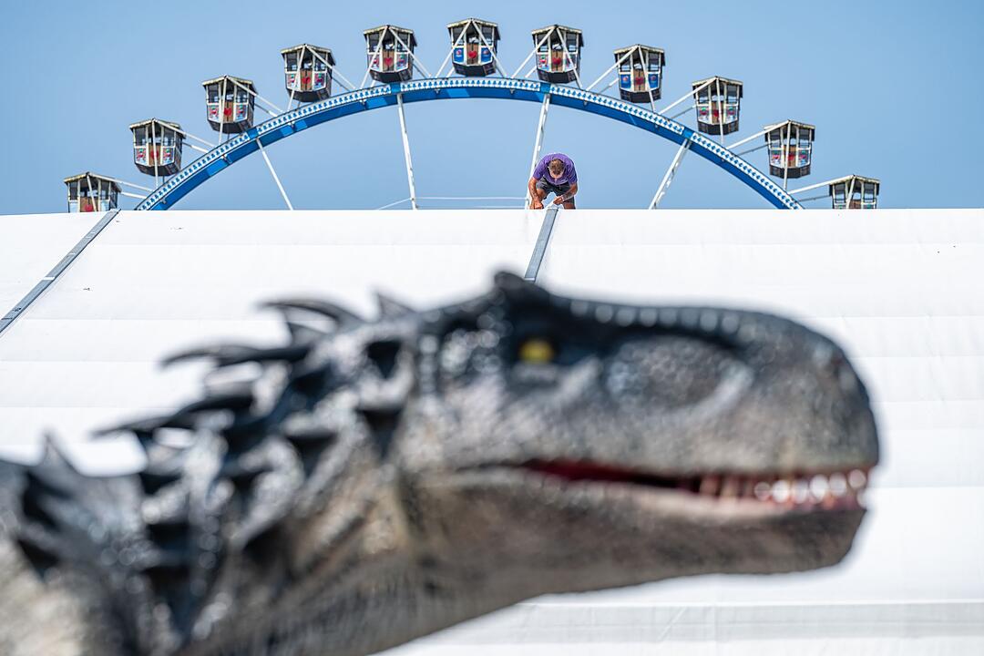 Aufbau G&auml;ubodenvolksfest