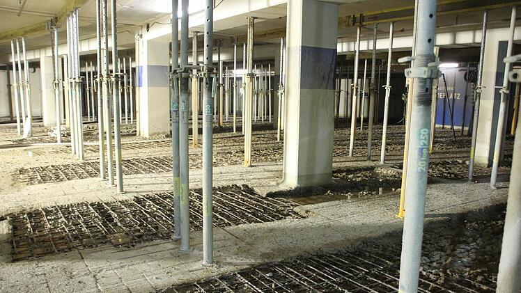 Der Beton kann nur in kleinen schritten abgetragen werden.