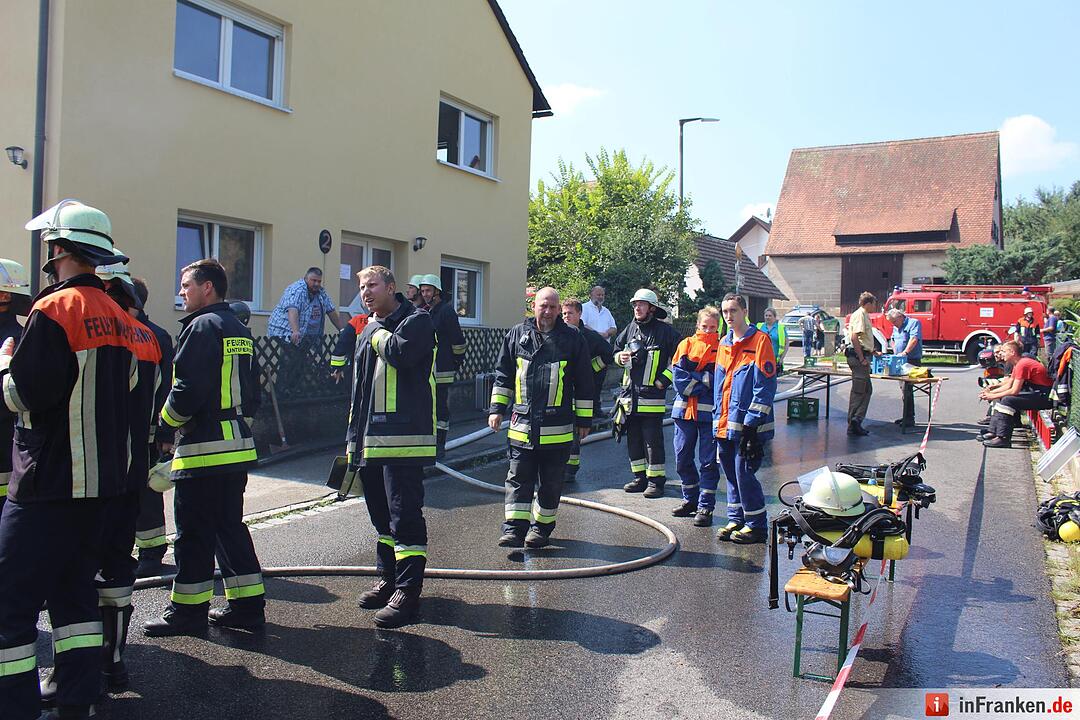 Garage in Burgthann brennt ab