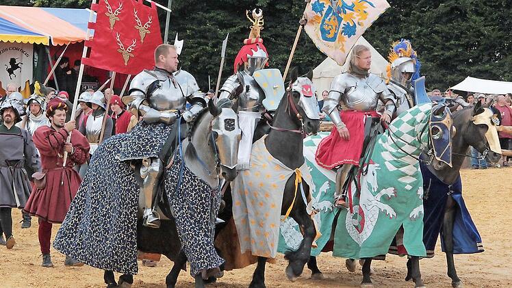 So kann man sich den Einzug der Ritter vorstellen.  Foto: B & K