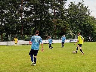 Das Meisterteam 2024 der Wefa Ahorn im gelben Trikot hat seine Vorrunde in der 1. Liga ungeschlagen gewonnen und gilt damit auch heuer als Mitfavorit um den Meistertitel.