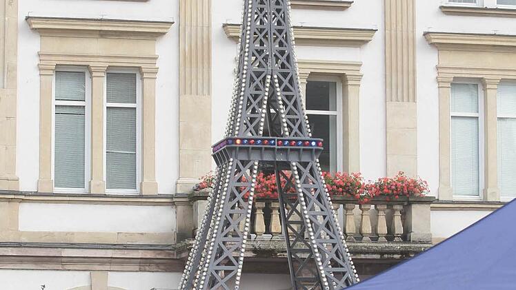 Der Eiffelturm in Kulmbach? Das passte zum WM-Spiel gegen Frankreich.