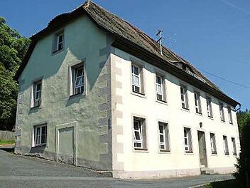 Ende September will die Gemeinde Guttenberg mit der Sanierung des gemeindlichen Anwesens Am Hohberg 2 beginnen. Foto: Klaus-Peter Wulf