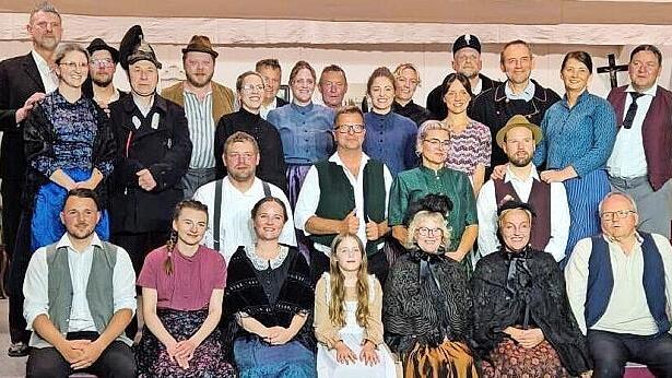 Die Theatergruppe Steinberg bringt drei Lustspiele des &bdquo;Bauern-Andres&ldquo; zur Auff&uuml;hrung.