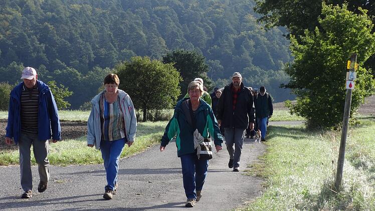 Knapp 250 Wanderlustige kamen zur mittlerweile 26. Herbstwanderung der Steigerwald-Gemeinden diesmal nach Fürnbach, denn Ausrichter war in diesem Jahr die Gemeinde Rauhenebrach.
