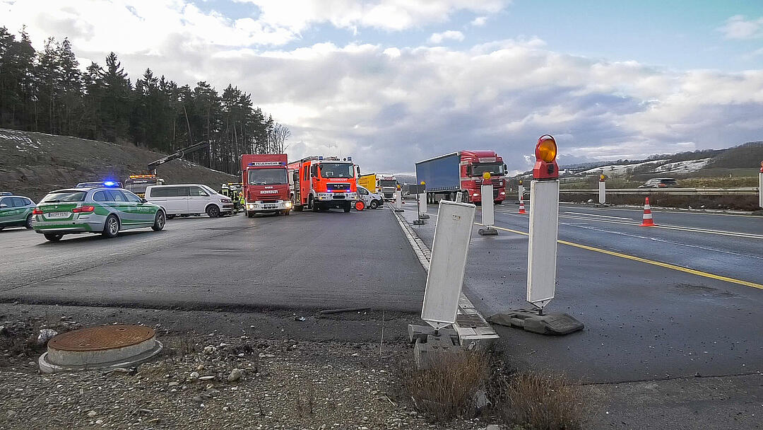 Arbeiter stirbt bei Unfall auf A3 bei Geiselwind: Bilder vom Unfallort