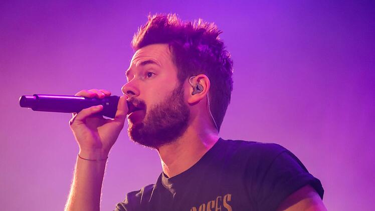 Begeisterten die rund 5000 Besucher: Revolverheld bei ihrem Open-Air-Konzert auf dem Schlossplatz. Matthias Hoch