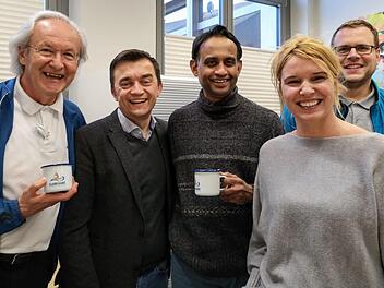 Das Praxisteam aus Wallenfels mit B&uuml;rgermeister Jens Korn (2. v. l.). Foto: Stadt Wallenfels