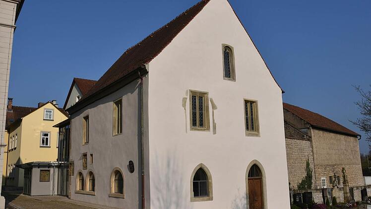 Die aus dem 15. Jahrhundert stammende Michaelskapelle neben der Ritterkapelle in Haßfurt (im Bild) wurde von 2012 bis 2014 saniert und zu einem Dokumentationszentrum umgestaltet. Es ist Teil der Museen der Diözese Würzburg und gliedert sich in ein Gesamtkonzept ein. Das Dokumentationszentrum wird von der Stadt Haßfurt betrieben.