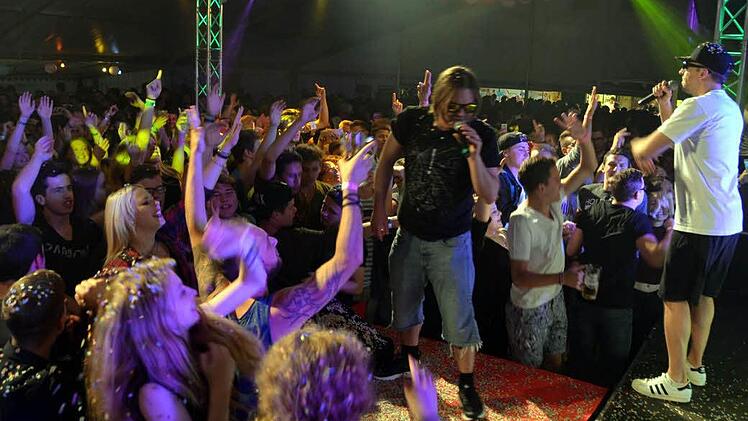 Gute Stimmung beim FC in Fuchsstadt mit "Die Atzen". Foto: Peter Rauch