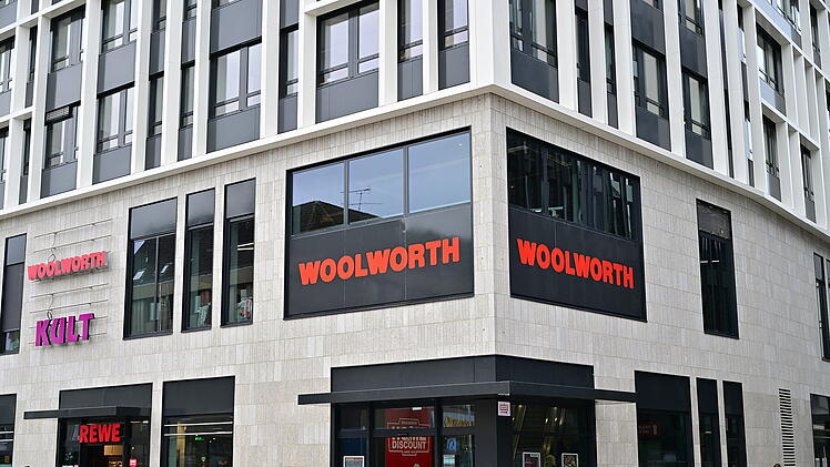 Wird Woolworth verkauft? Kaufhauskette hat in Franken über 25 Filialen