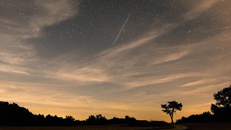 Der Himmel über Aufseß. Foto: Nicolas Armer, dpa