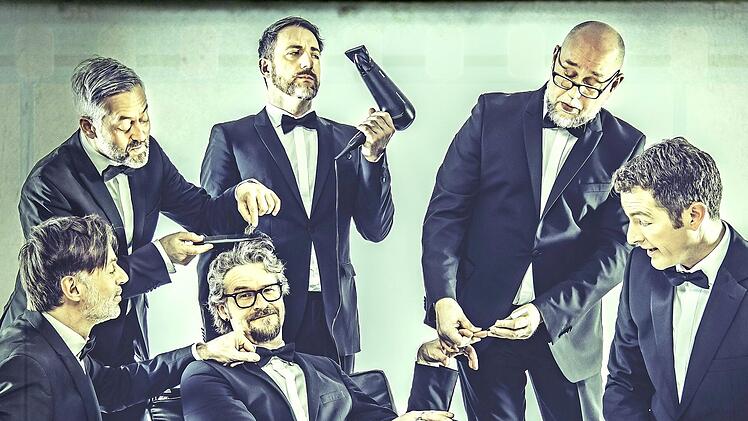 Als Agenten mit Stil treten die Sänger von Six Pack in ihrem Programm "Goldsinger" auf.