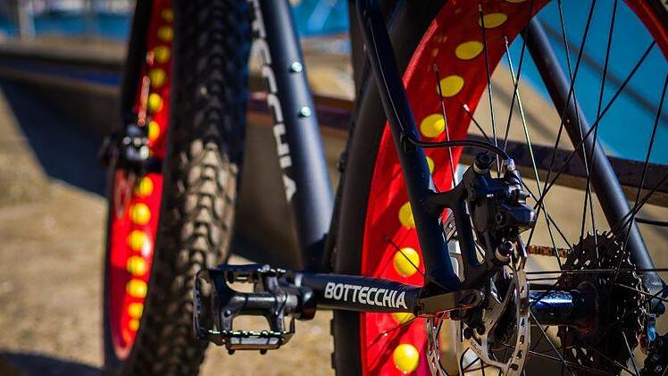 Ein 44-J&auml;hriger, der es vor der Sporthochschule K&ouml;ln auf ein abgestelltes Mountainbike abgesehen hatte, bekam es mit Kampfsportlern des ans&auml;ssigen Instituts zu tun. Er wurde festgehalten, bis die Polizei eintraf.  Symbolbild: pixabay.com / Curriculum_Photografia