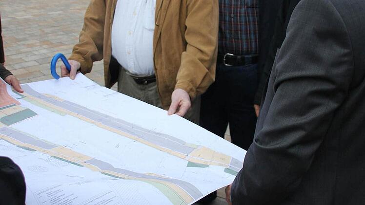 Details der Gestaltung der Straße am Bahnhaltepunkt mussten durchgesprochen werden.