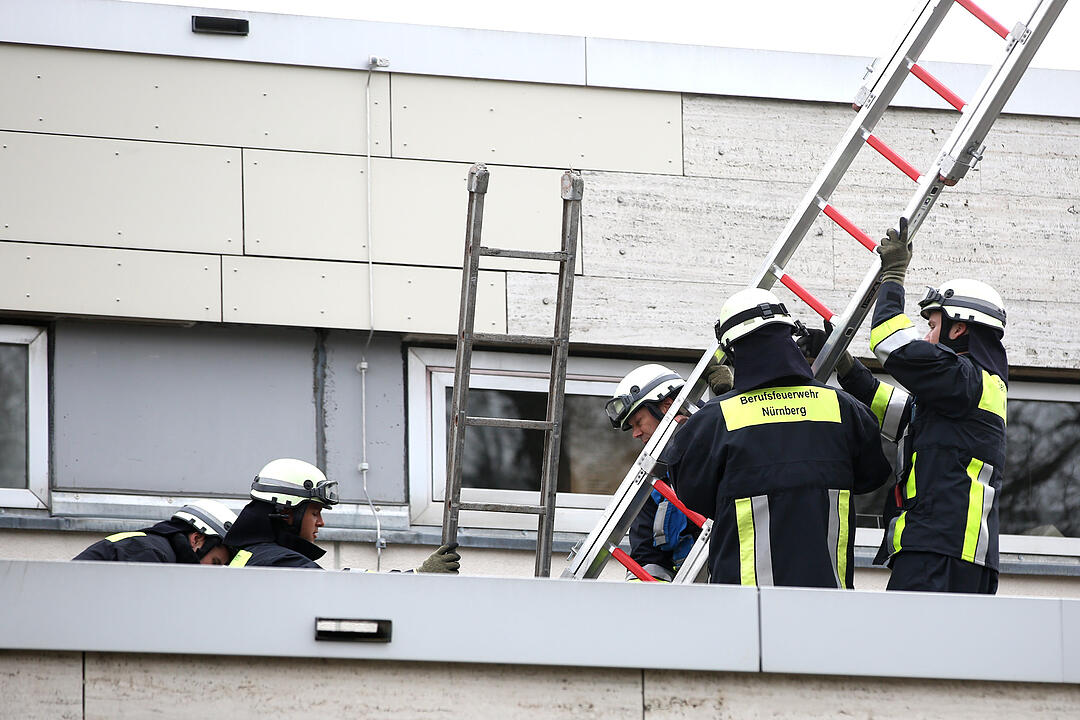 Nürnberg: Dachbrand in der Meistersingerhalle