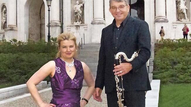 Das Duo "Sing Your Soul" mit Ulrich Lehna (diverse Klarinetten) und Meike Salzmann (Konzertakkordeon) aus Schleswig-Holstein ist am 15. Juli in der St.-Salvator-Kirche in Untersiemau zu Gast.
